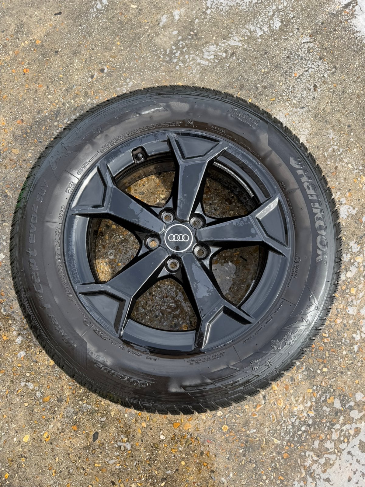 Originele 17 inch Audi Q3 velgen met winterbanden, Auto-onderdelen, Banden en Velgen, Ophalen, 215 mm, Banden en Velgen, Nieuw