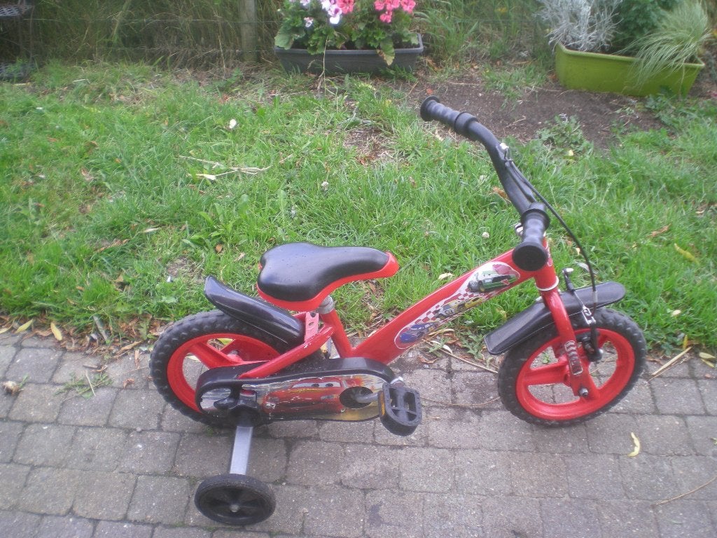 Jongensfiets Cars 12 inch, Fietsen en Brommers, Ophalen, Zo goed als nieuw