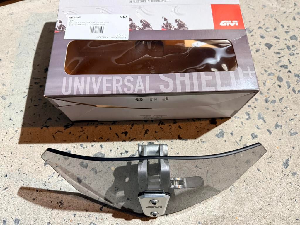 GIVI Universele windscherm spoiler fumé, Motoren, Ophalen, Zo goed als nieuw