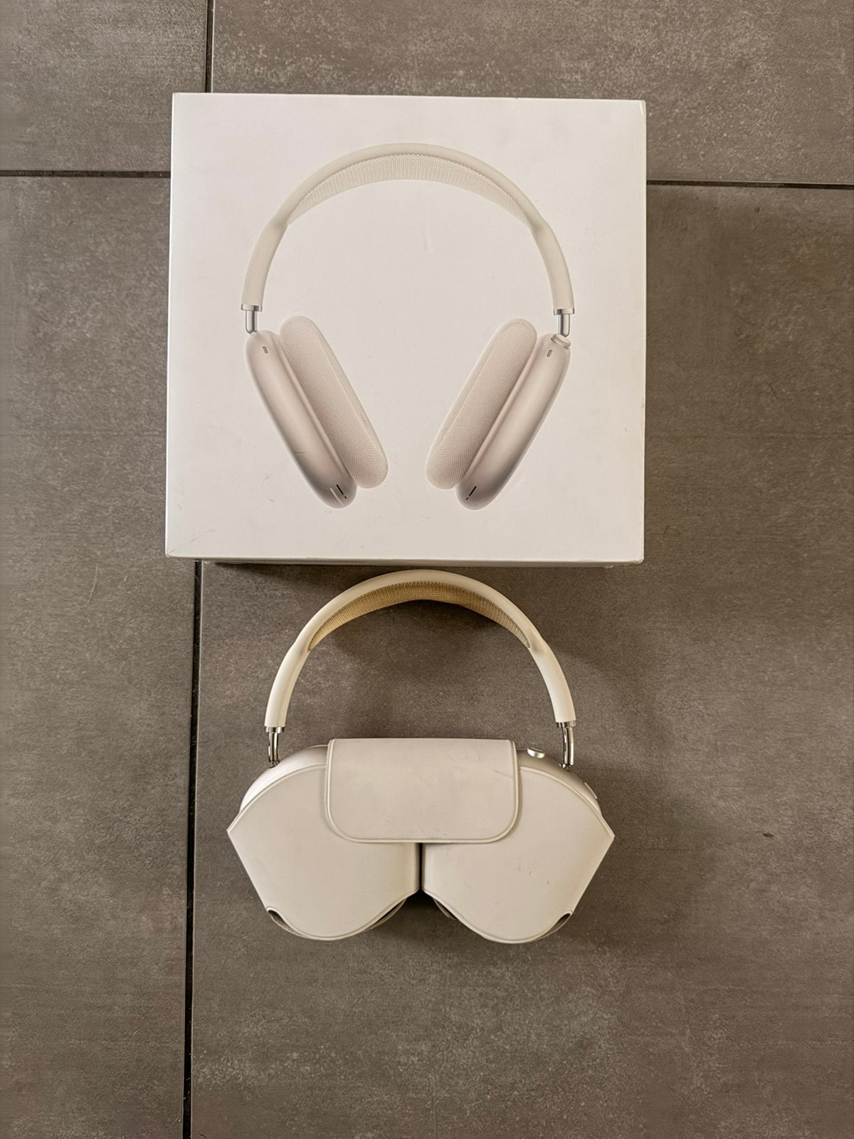 Apple AirPods Max USB-C — Beige/Starlight, Télécoms, Comme neuf, Indicateur de batterie, Apple, Enlèvement
