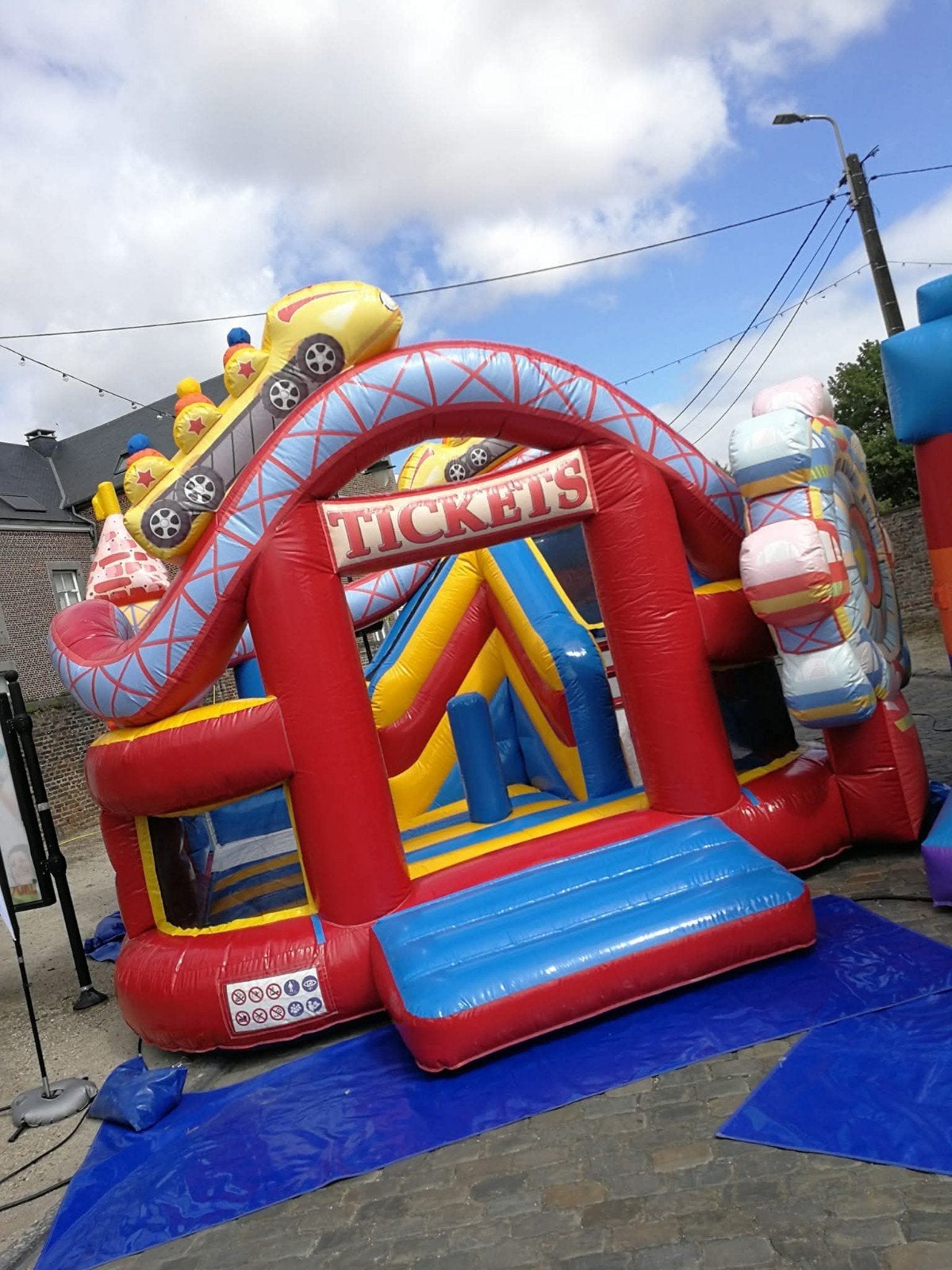 château gonflable fête foraine, Hobby & Loisirs créatifs, Articles de fête | Location, Enlèvement