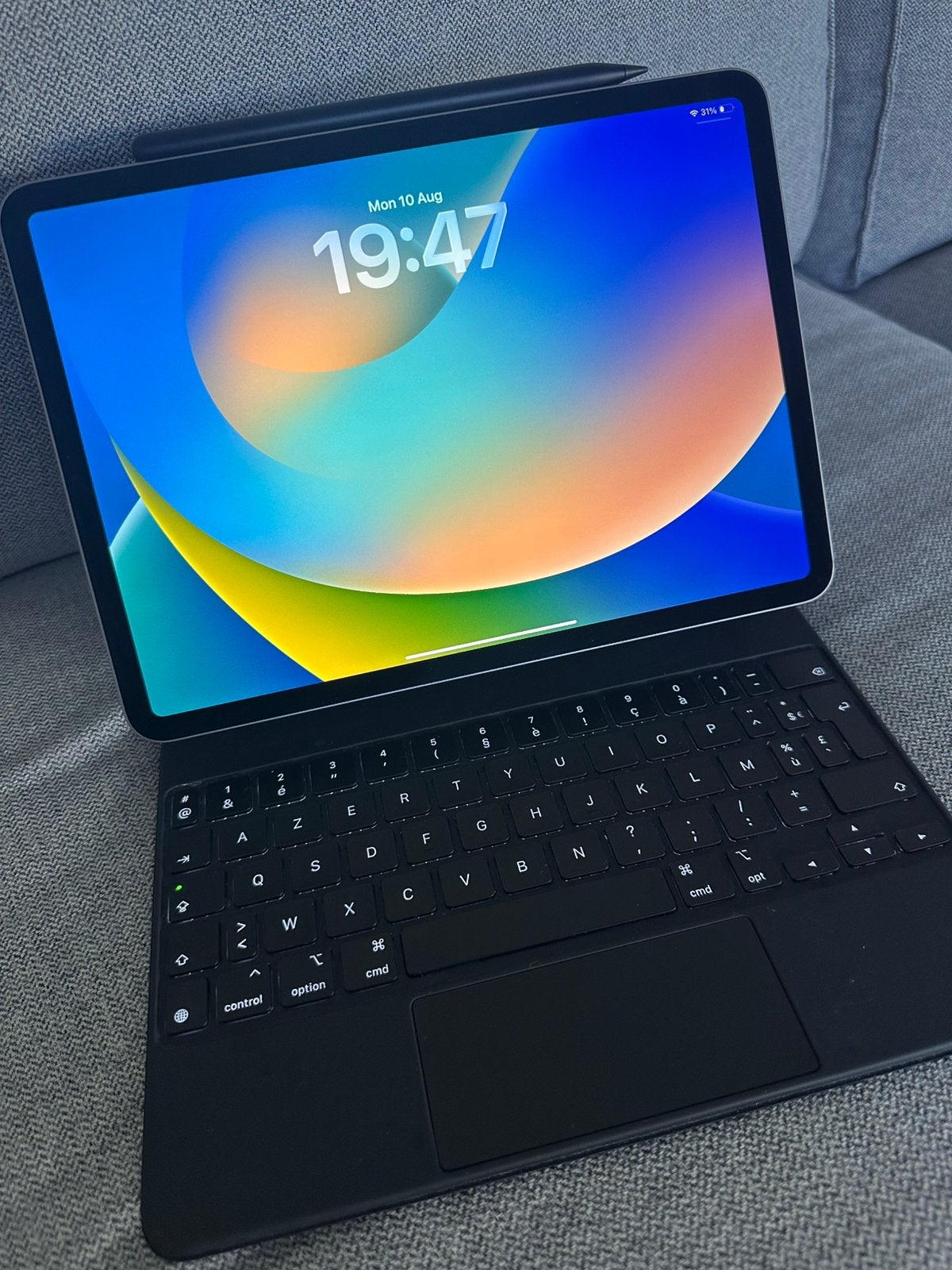 iPad Pro 11" (4e gén / M2) 128 Go + Apple Magic Keyboard, Informatique & Logiciels, Apple iPad Tablettes, Enlèvement, Comme neuf