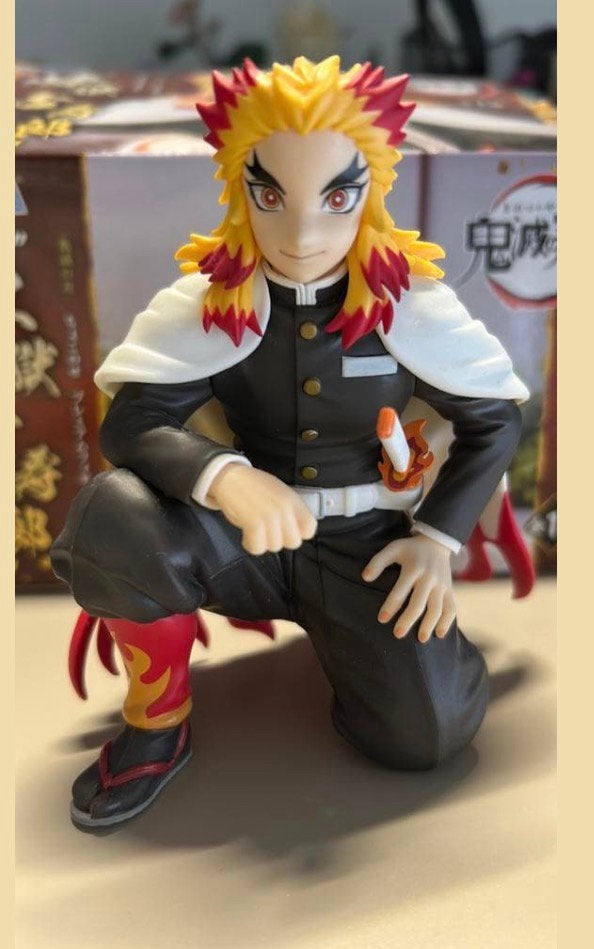 Rengoku figure demon slayer, Verzamelen, Poppetjes en Figuurtjes, Ophalen, Zo goed als nieuw