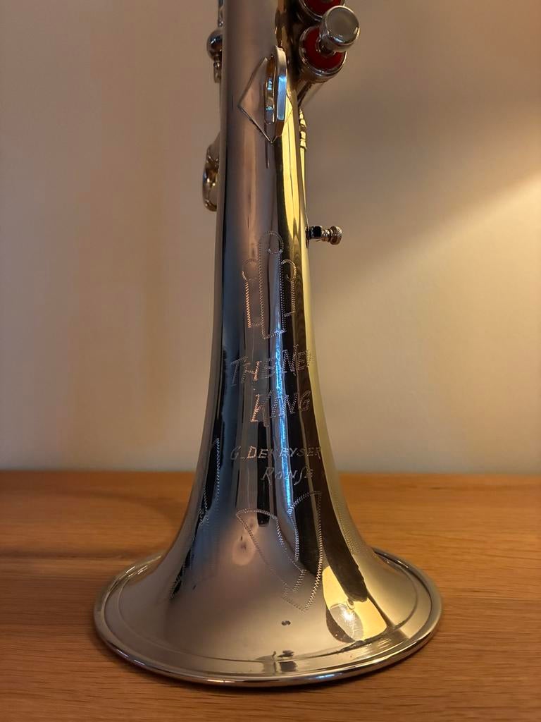 Bugel / flugelhorn The New King te koop, Ophalen of Verzenden, Gebruikt, Met koffer
