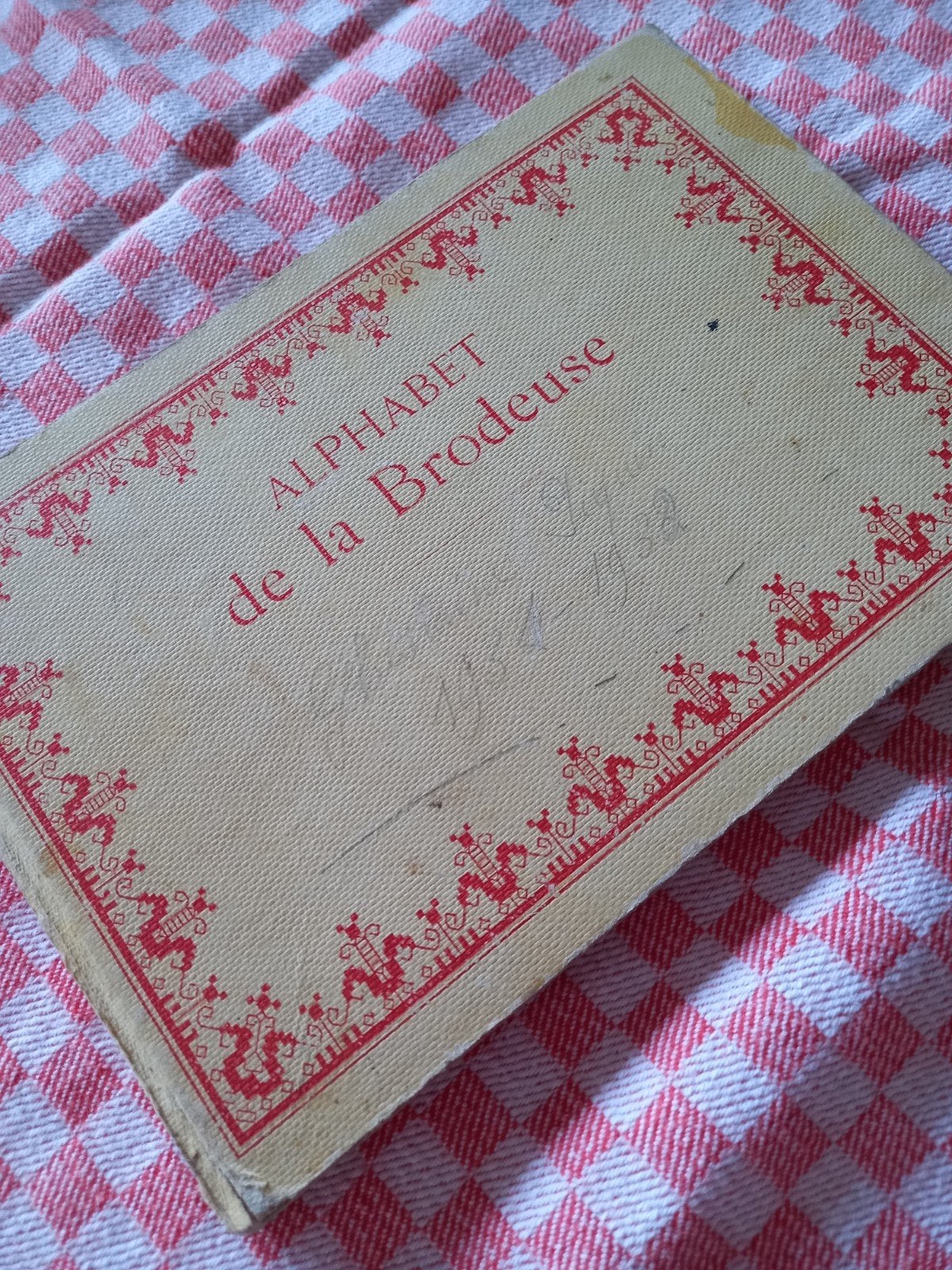 borduurboek., Ophalen of Verzenden