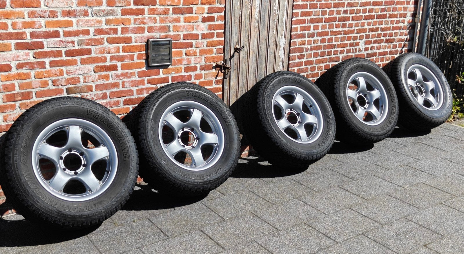 18" a/t banden en velgen, Ophalen, 18 inch, Gebruikt, 285 mm