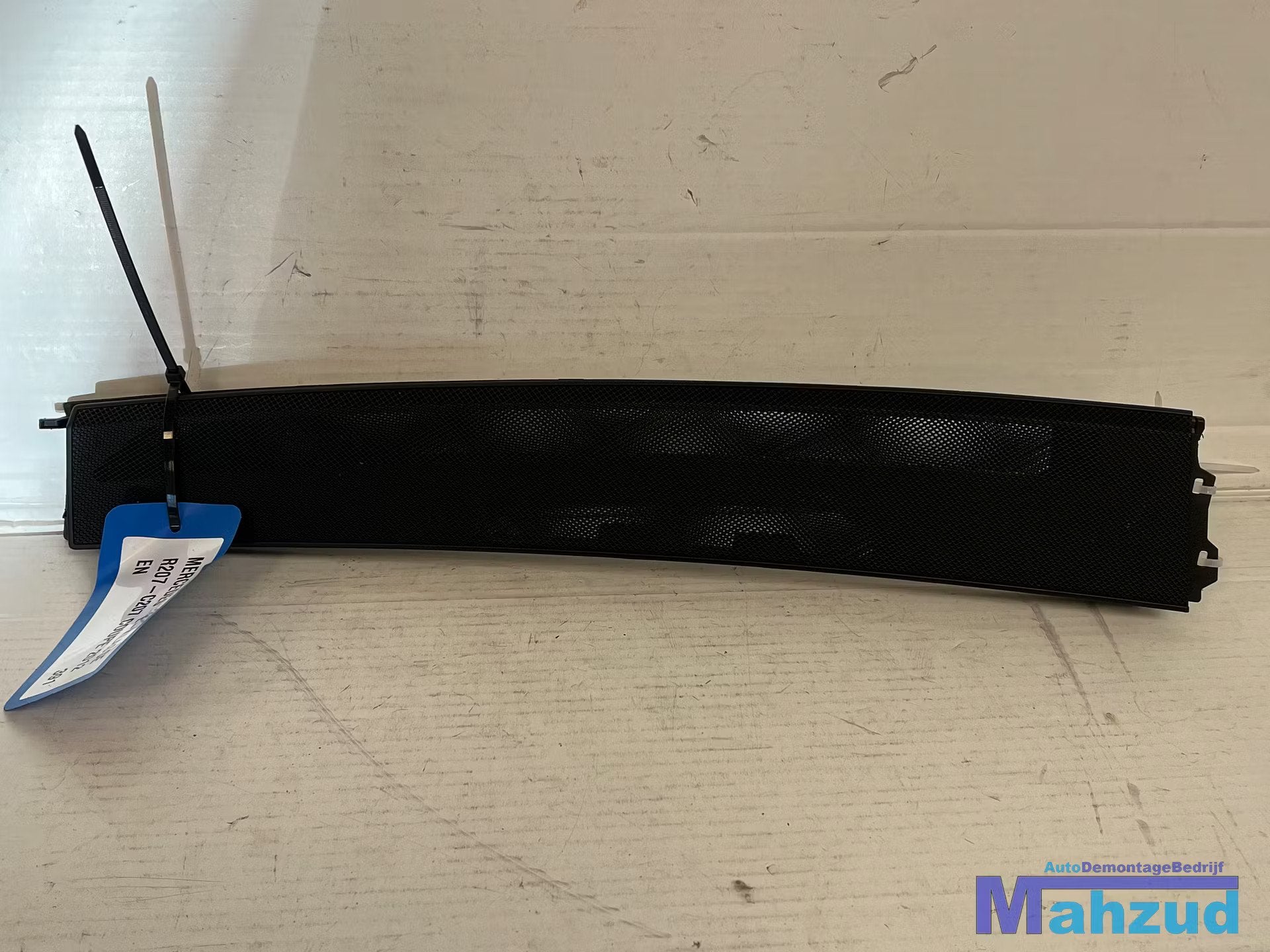 MERCEDES E klasse C207 luchtrooster midden 2009-2016, Gebruikt, Mercedes-Benz AG, Mercedes-Benz, Mercedesstrasse 120
70372  Stuttgart, DE