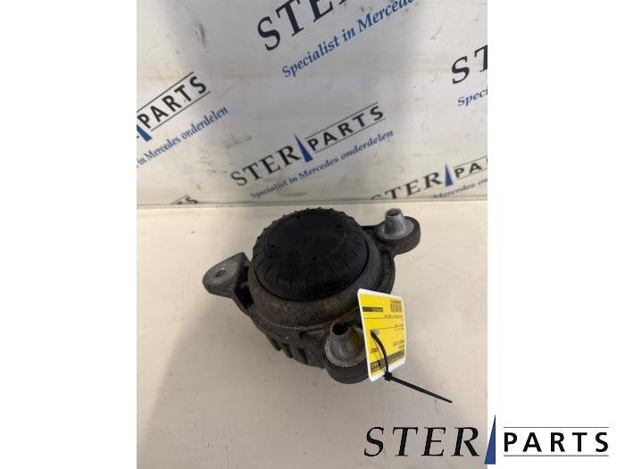 Support moteur d'un Mercedes Vito, Autos : Pièces & Accessoires, 3 mois de garantie, Utilisé, -, -