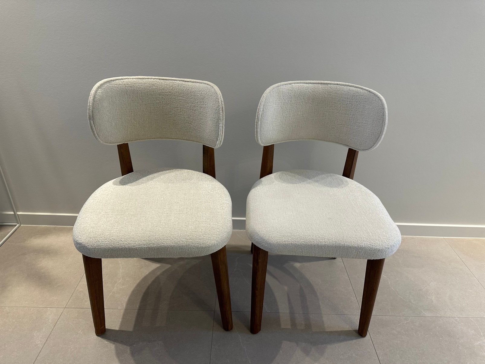Moderne eetkamerstoel te koop, Enlèvement ou Envoi, Deux, Blanc, Tissus