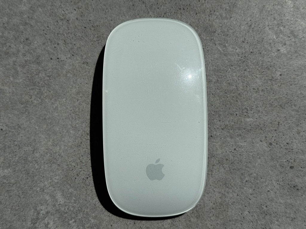 Apple Magic Mouse — voor onderdelen/klusjesman, Computers en Software, Muizen, Muis, Ergonomisch, Ophalen of Verzenden, Linkshandig