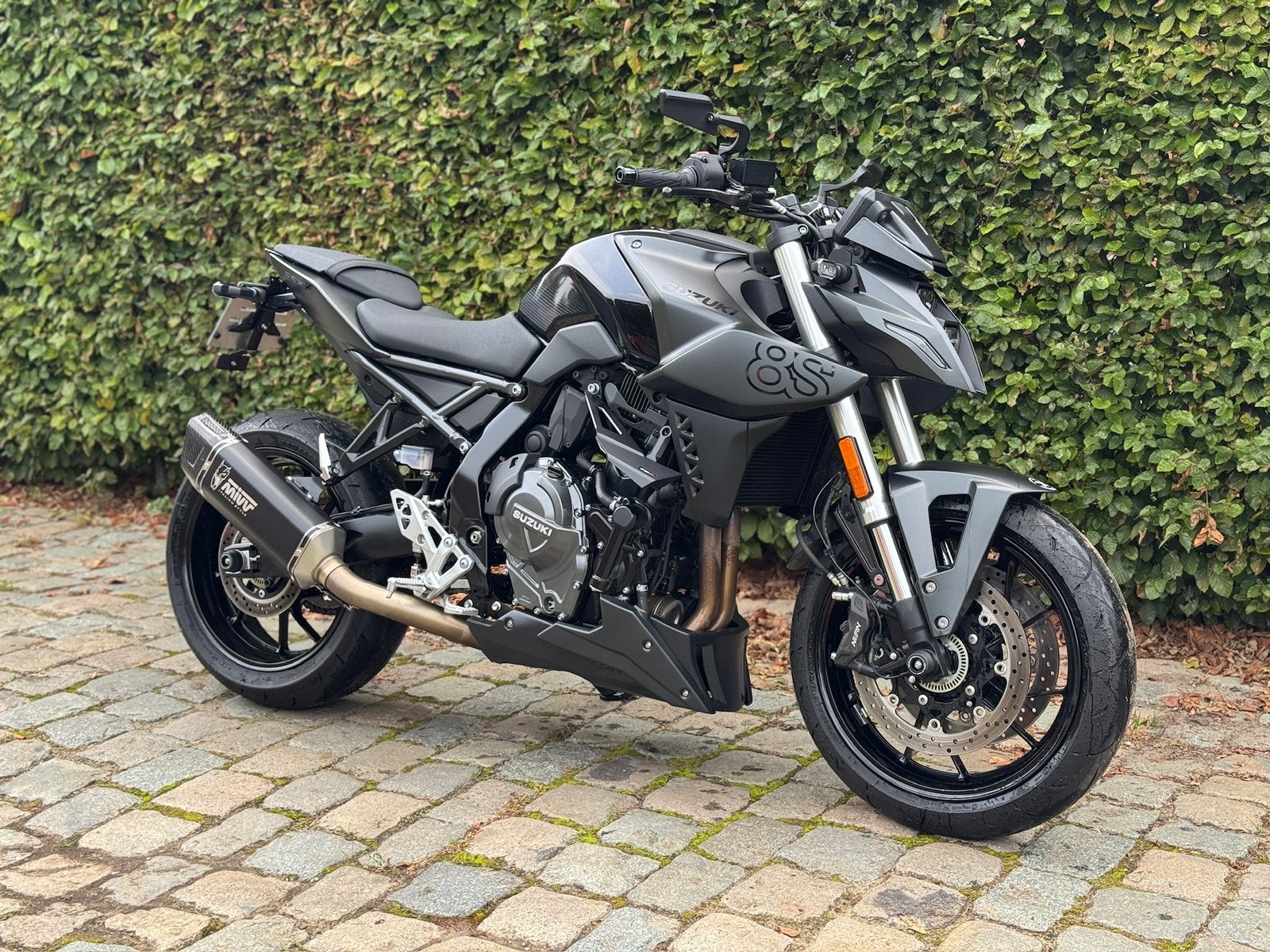Suzuki GSX 8S - showroomstaat - MIVV uitlaat - bouwjaar 2025, Motoren, 2 cilinders, Bedrijf, Meer dan 35 kW, Handgeschakeld