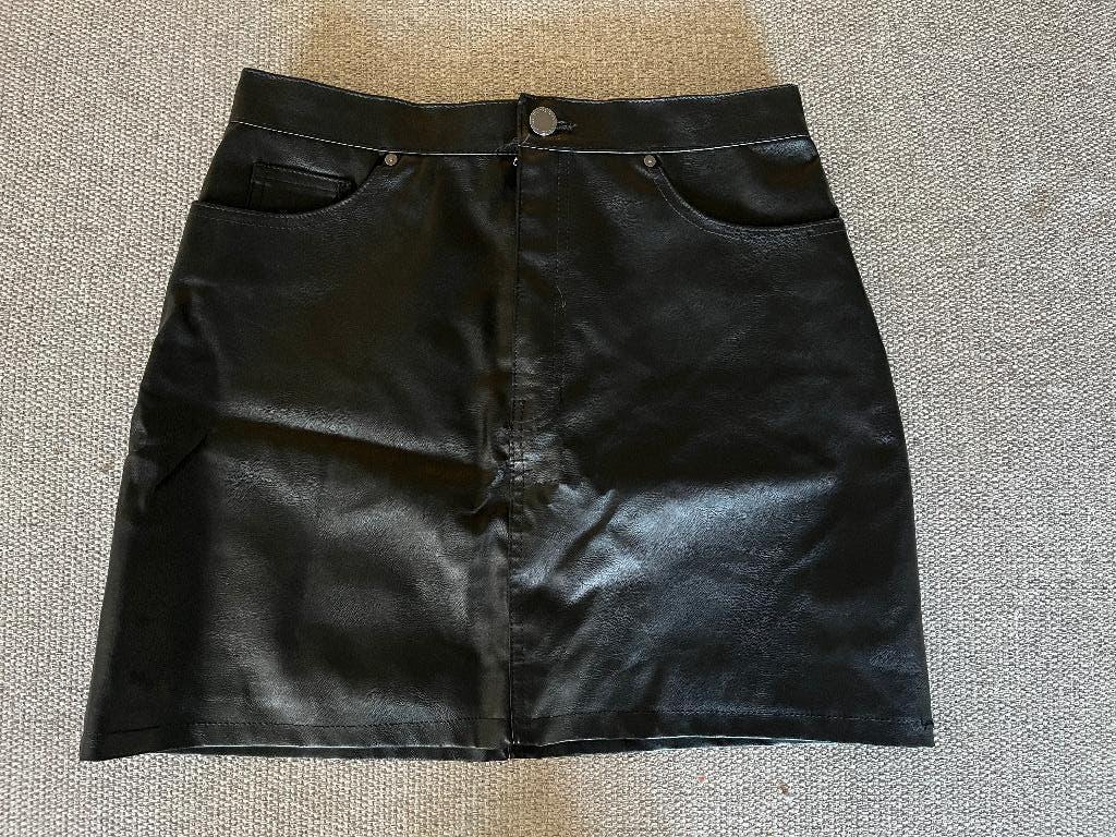 Rok nepleder H&M zwart maat 40, Kleding | Dames, Rokken, Maat 38/40 (M), H&M, Zwart, Ophalen of Verzenden