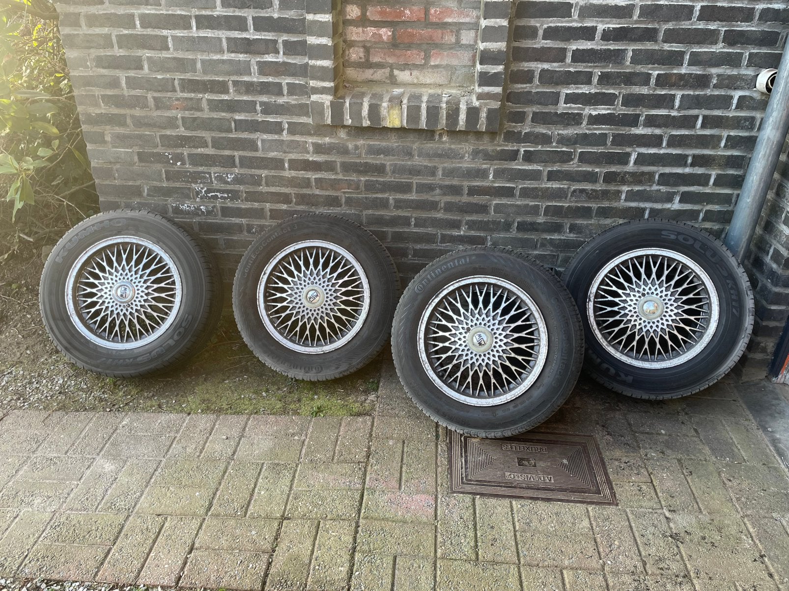 Jantes porsches avec bon pneus, Autos : Pièces & Accessoires, Pneus & Jantes, Enlèvement
