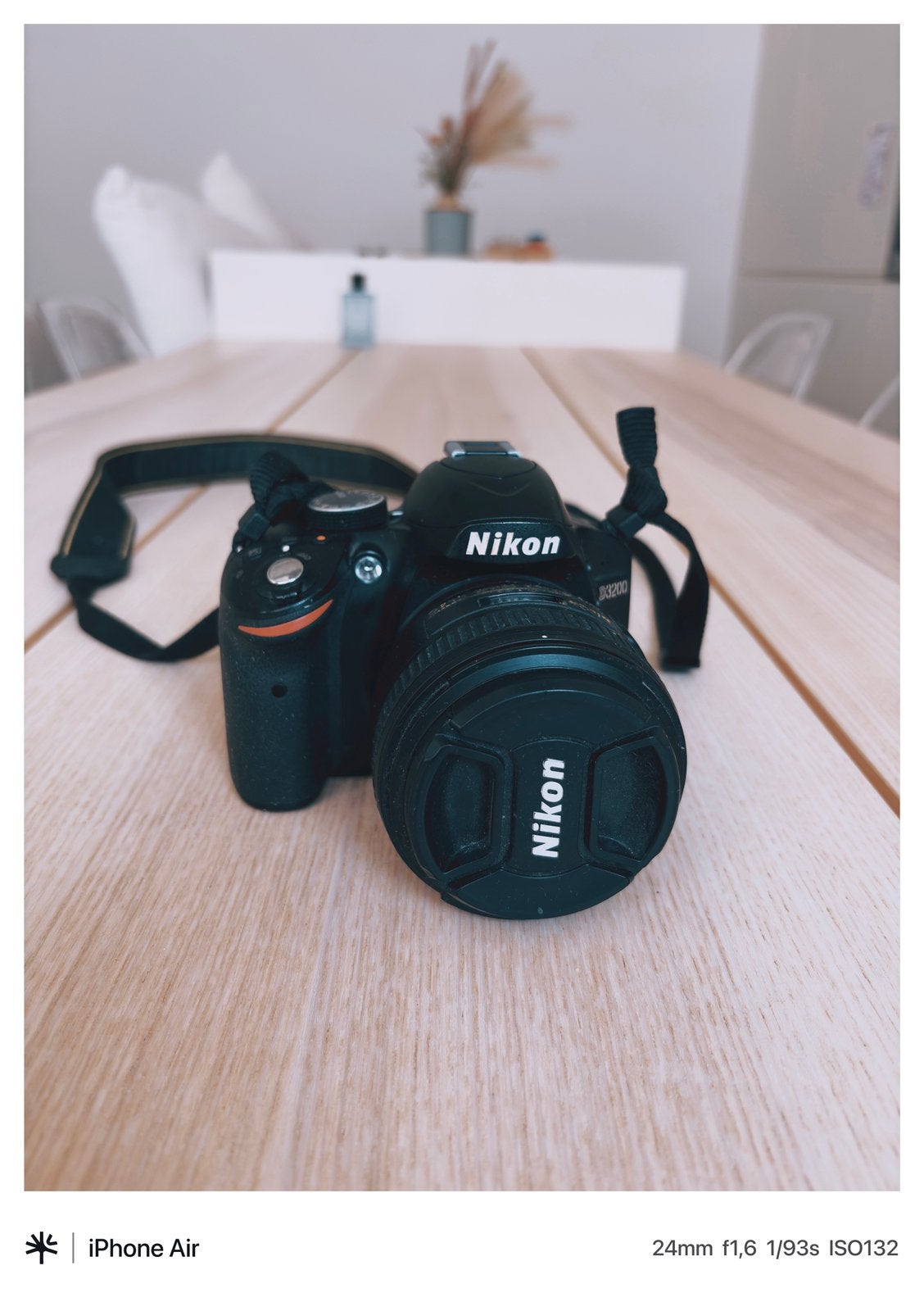 Nikon D3200 + Objectif NIKKOR 50MM + Objectif NIKKOR 18-55MM, Carte mémoire, Comme neuf, Enlèvement, Nikon