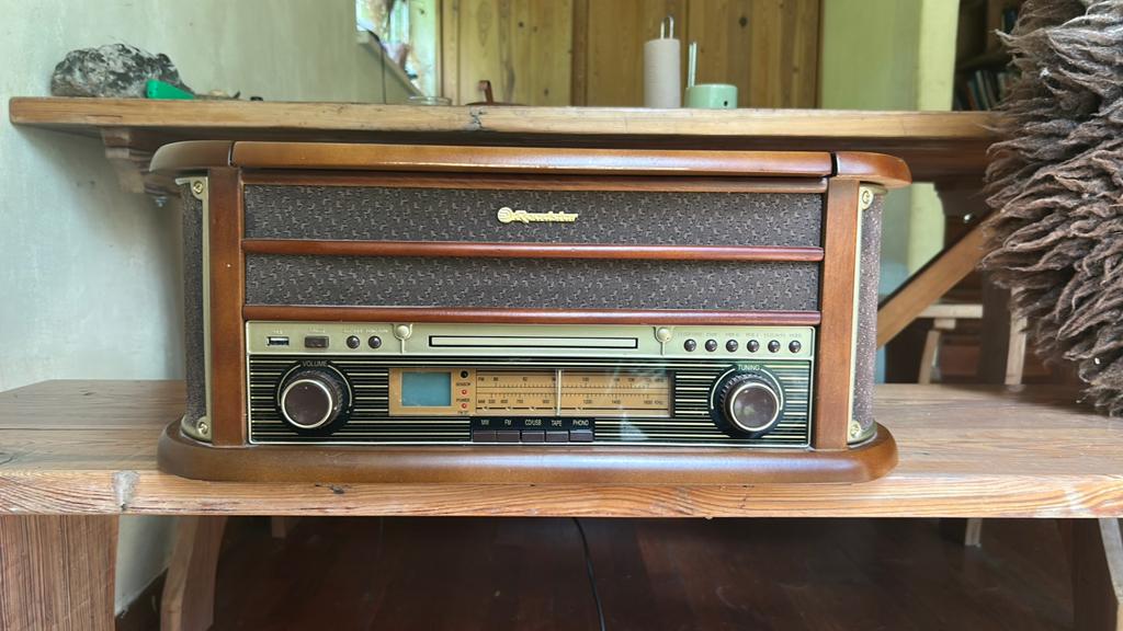 Retro Radio cd casette usb platenspeler, Audio, Tv en Foto, Radio's, Ophalen, Zo goed als nieuw, Radio