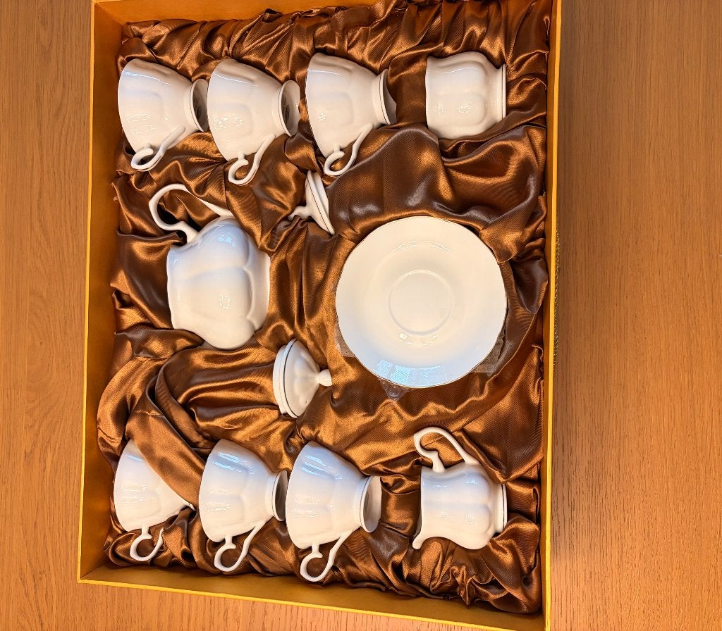 Porseleinen koffieservies 6 pers €55, Huis en Inrichting, Keuken | Servies, Ophalen, Overige merken, Klassiek, Nieuw