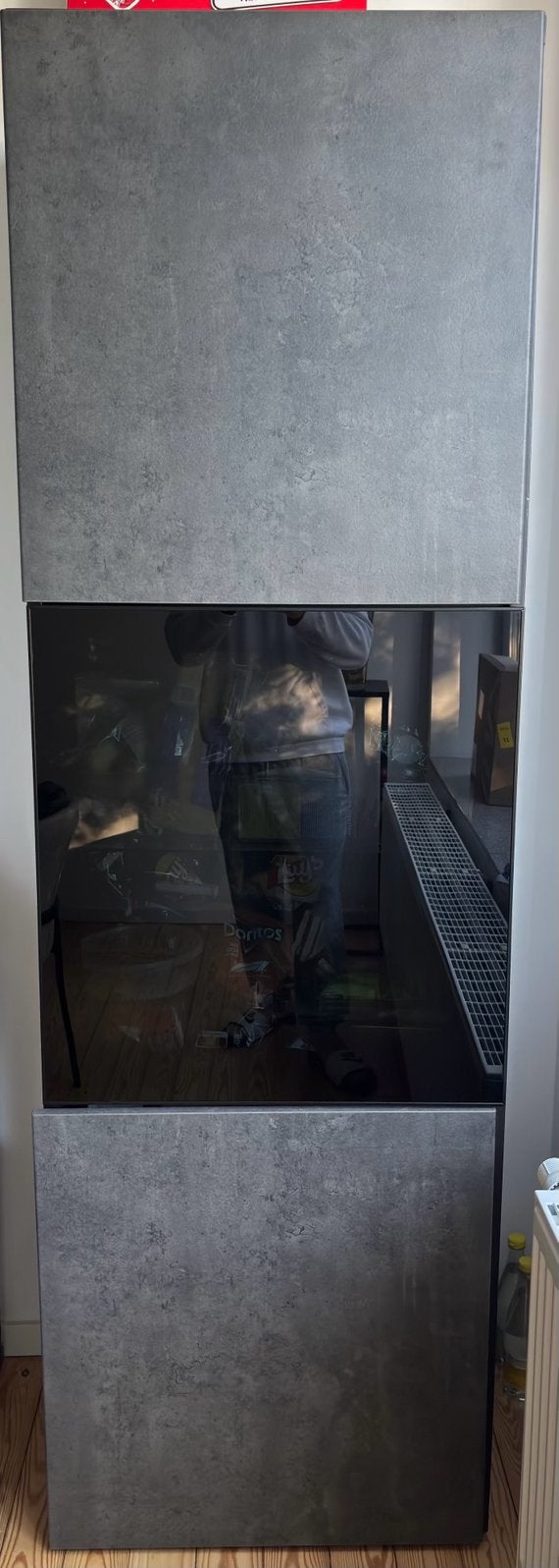 Deux meubles colonne BESTA Ikea., 25 à 50 cm, Avec porte(s), Comme neuf, Verre