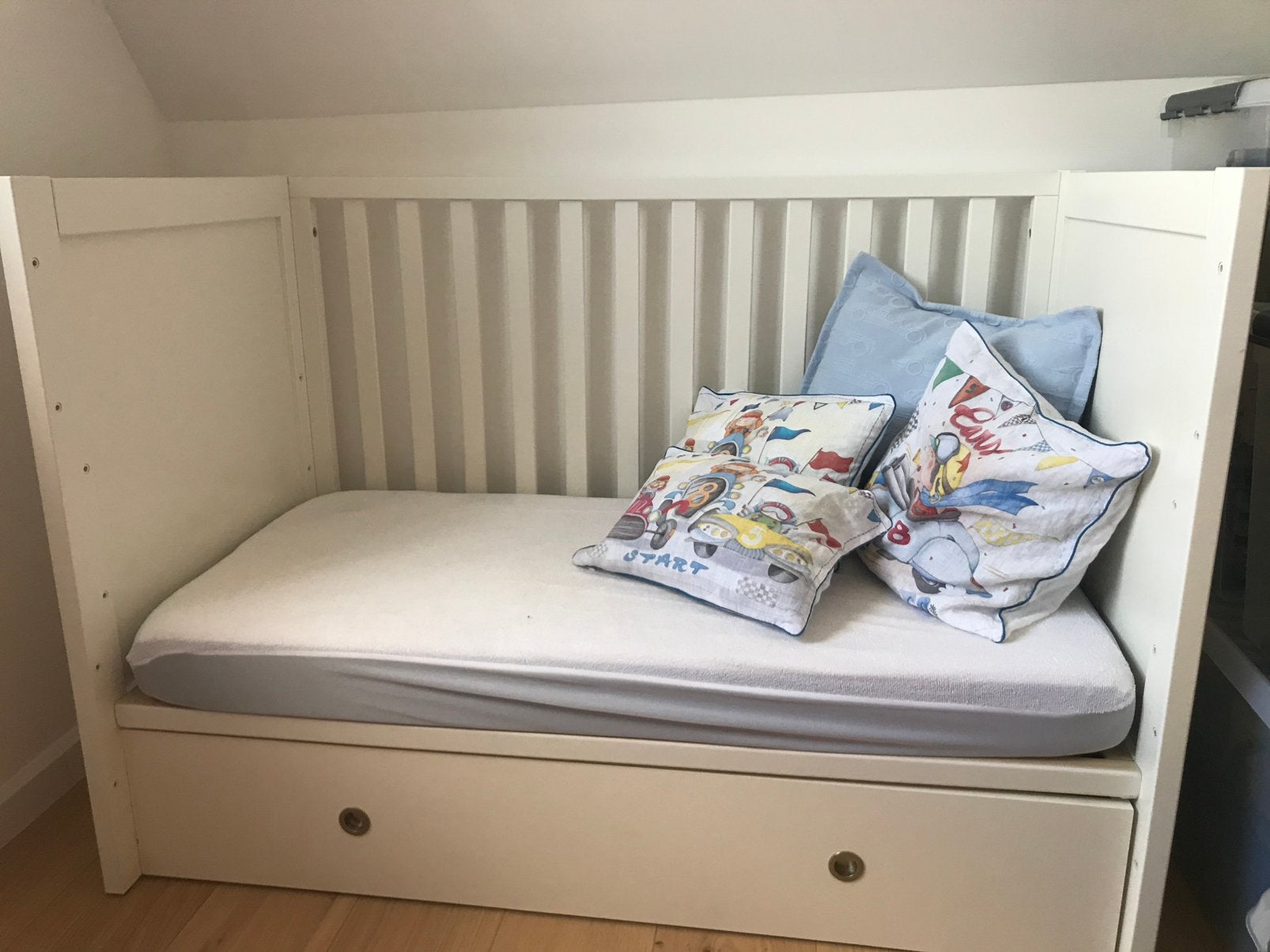 Baby bedje met lade, Ophalen, Zo goed als nieuw, Matras