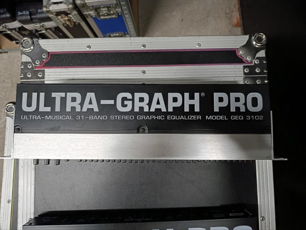 Ultra graph EQ Behringer, Enlèvement, Utilisé, Equalizer ou Égaliseur