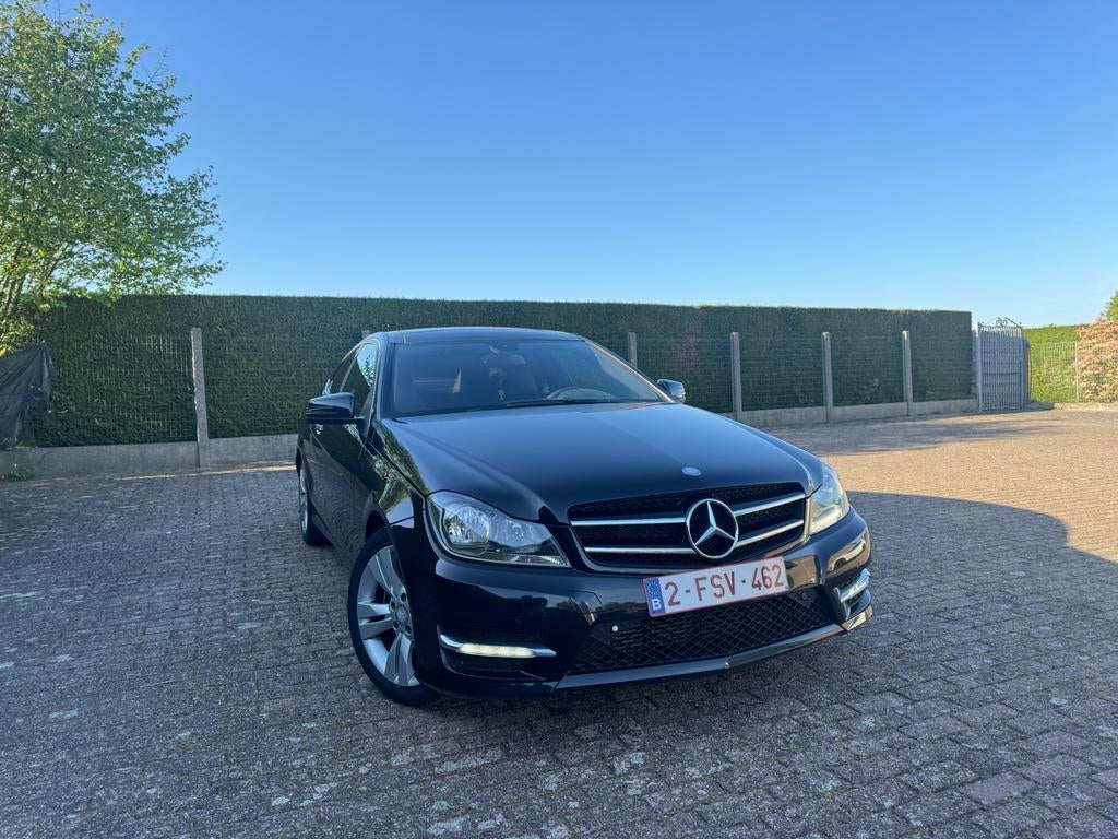 Mercedes c200 w204 coupe, Autos, Mercedes-Benz, Cuir, Euro 5, Achat, 137 kW