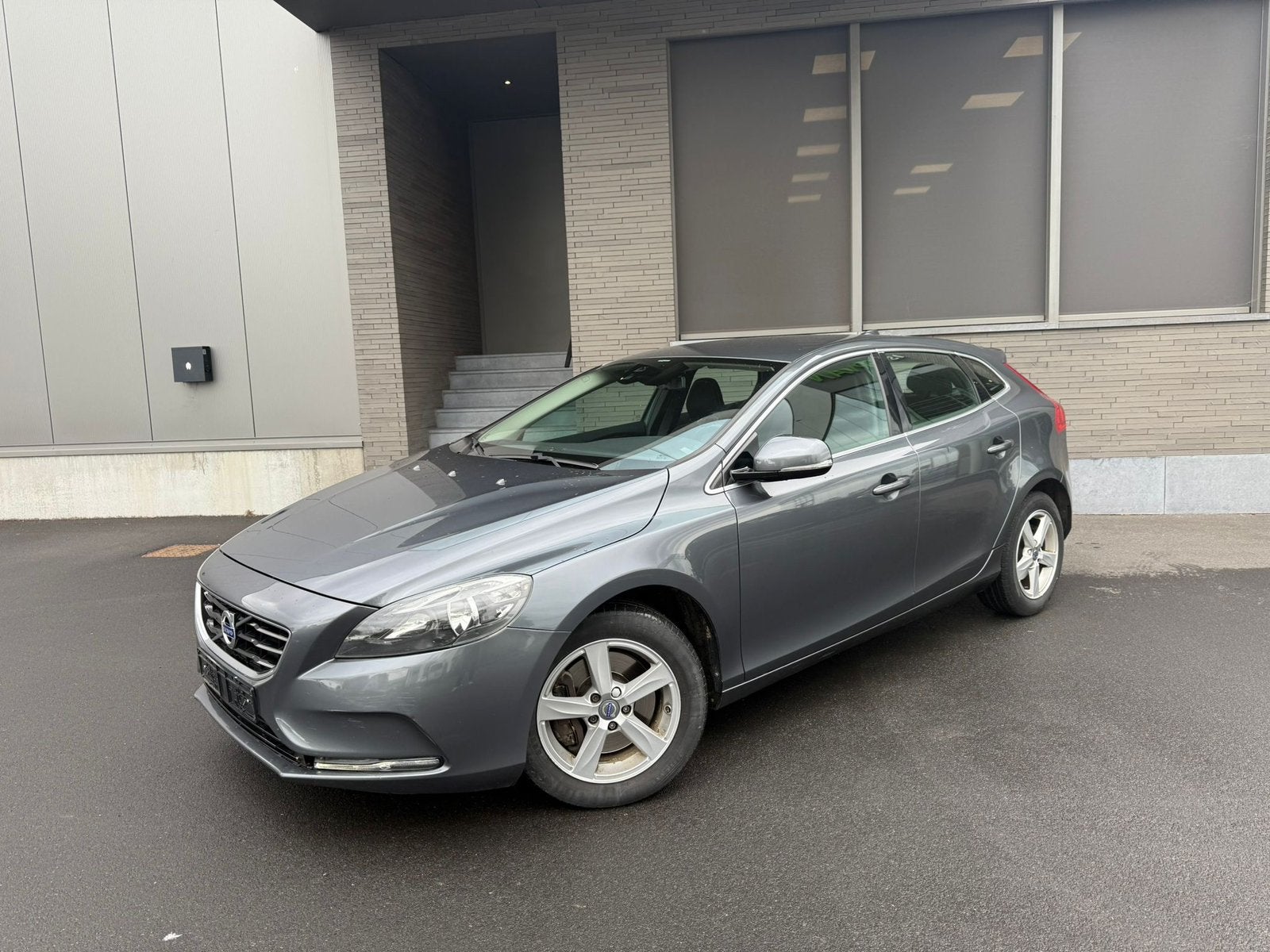 Volvo V40 Automaat | 2.0 Diesel | 157.000 km, Auto's, Volvo, 1984 cc, Leder en Stof, Bedrijf, Te koop