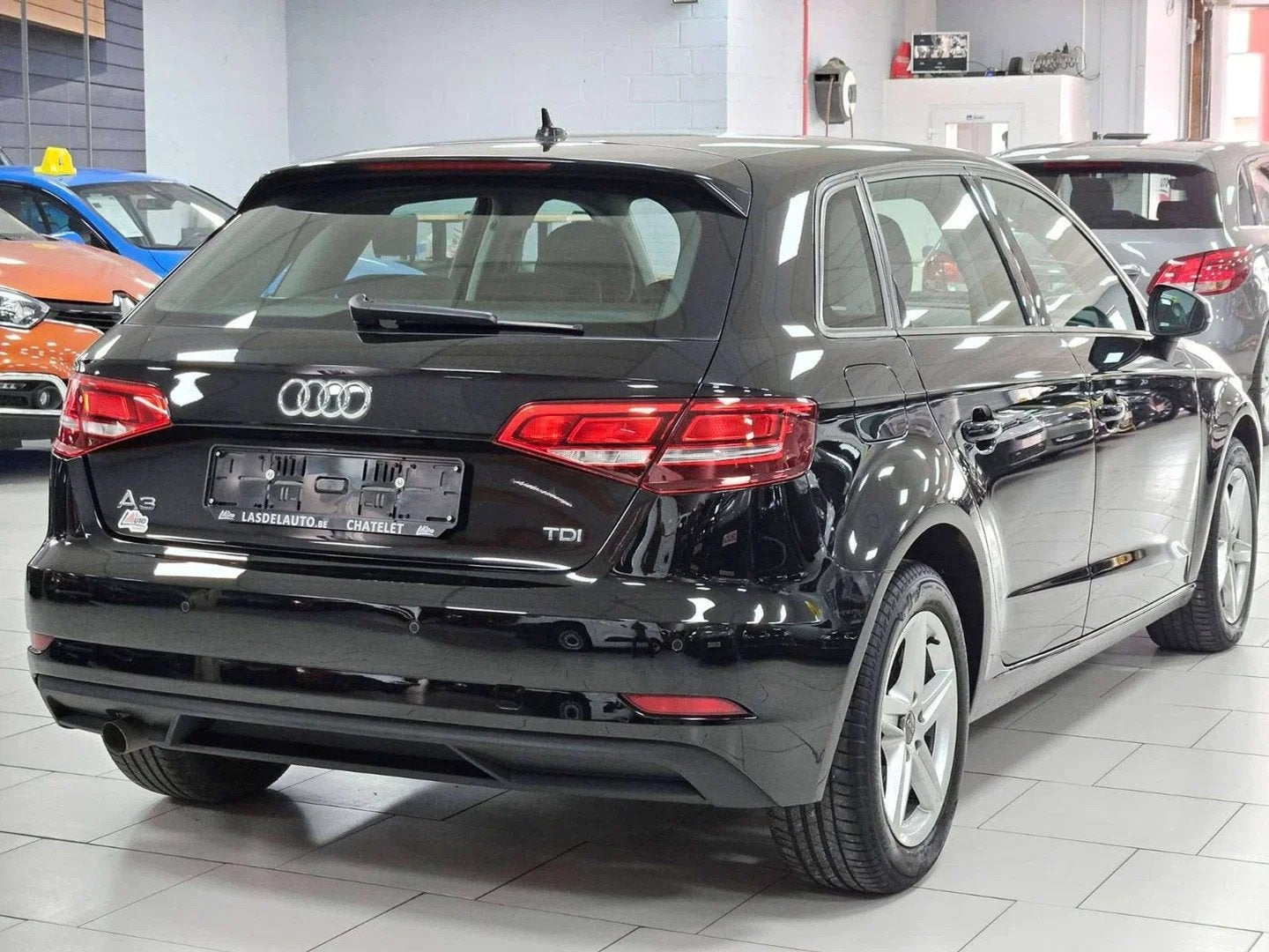 Audi A3 Sportback 1.6TDi XENON Sensors Bi-Zone Start/Stop Bl, Autos, Climatisation automatique, Achat, Euro 6, Entreprise
