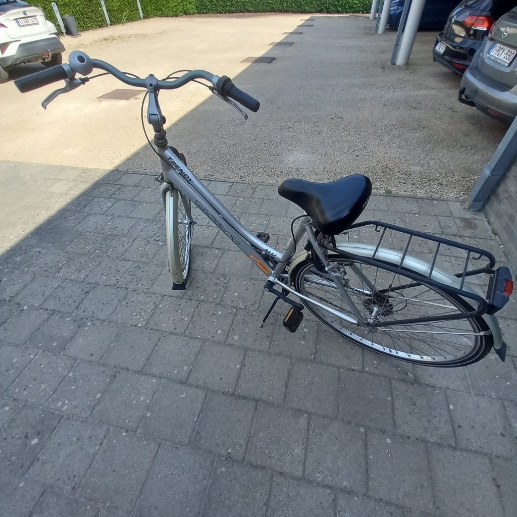 Damesfiets NOVY, Ophalen, Gebruikt, Schijfrem