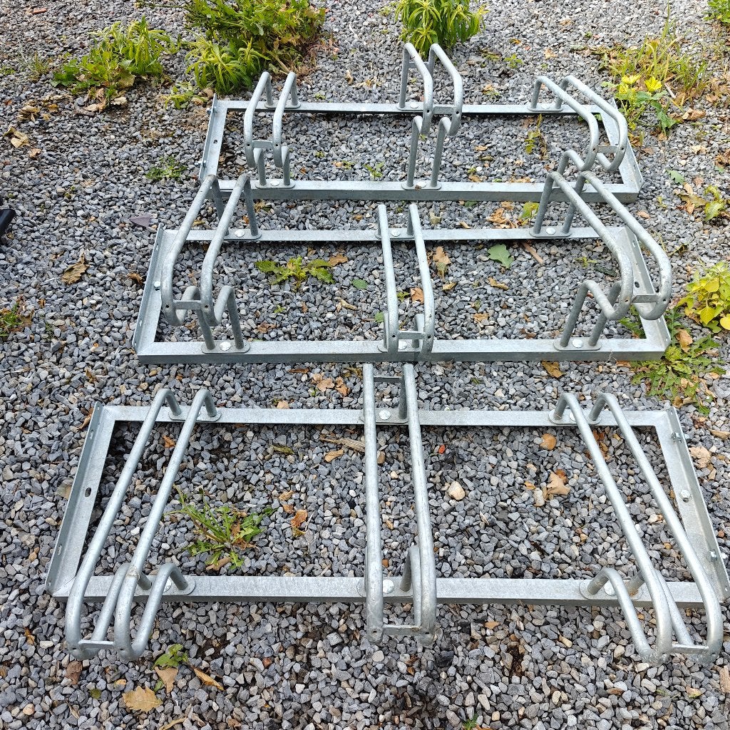 3x Fietsenrek verzinkt 3 plaatsen – 1 meter – goede staat, Tuin en Terras, Overige Tuin en Terras, Ophalen, Zo goed als nieuw