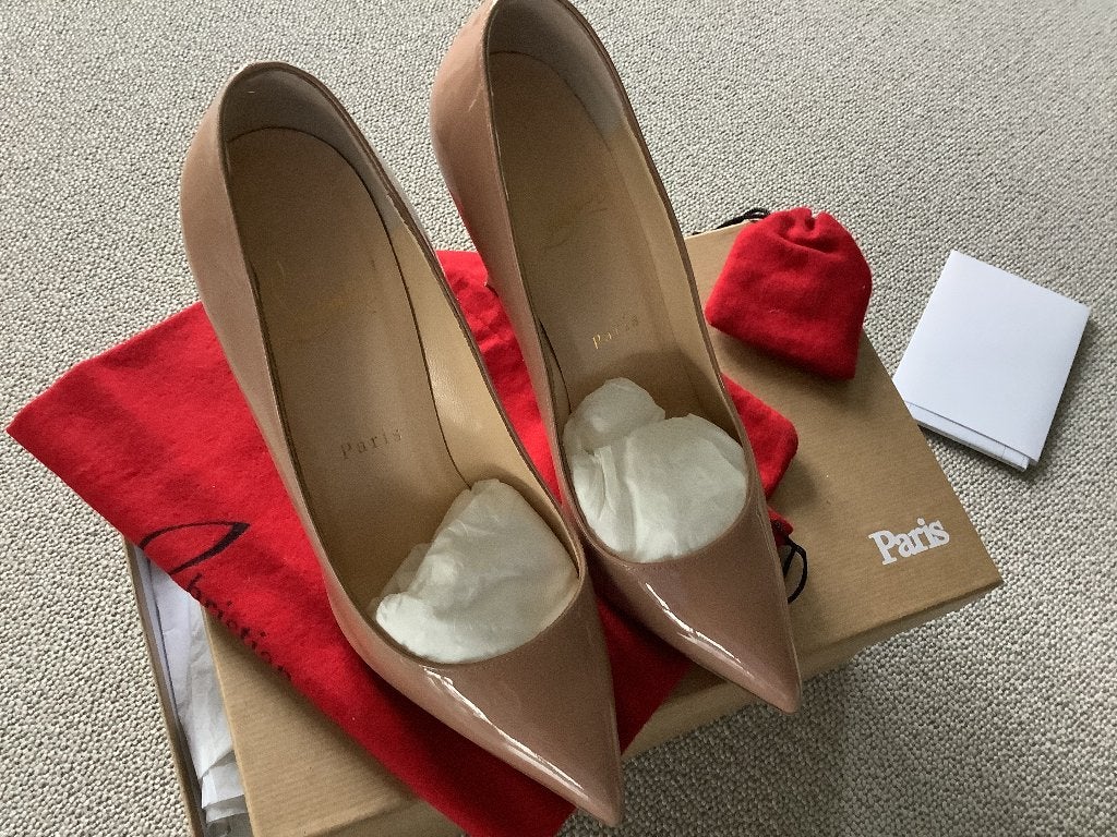 Louboutin Pigalle pumps  maat 37, Kleding | Dames, Ophalen, Pumps, Beige, Zo goed als nieuw