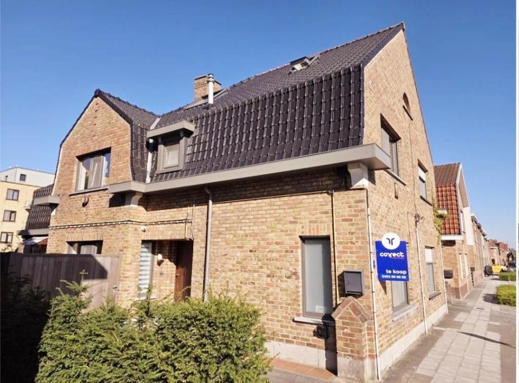 Halfopen bebouwing (oprit, garage, tuin, 3 slpk), Immo, 200 tot 500 m², Twee onder één kap, 151 m², 3 kamers