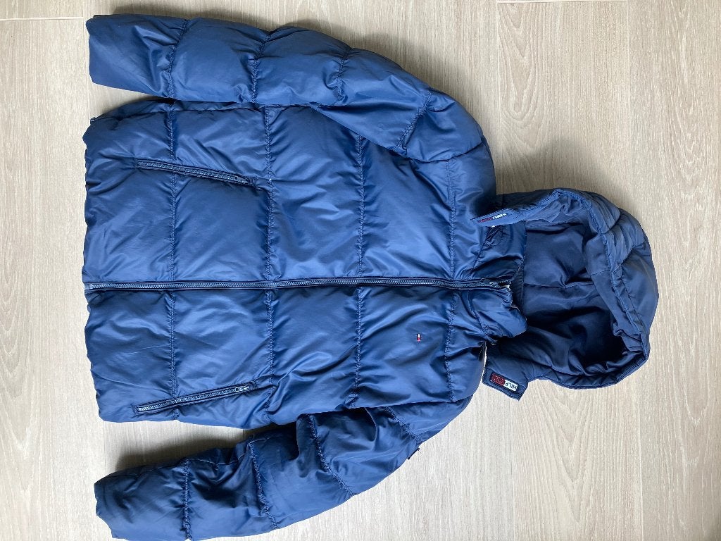 Donkerblauwe winterjas Tommy Hilfiger, maat 176, Gebruikt, Ophalen of Verzenden, Tommy Hilfiger, Jongen