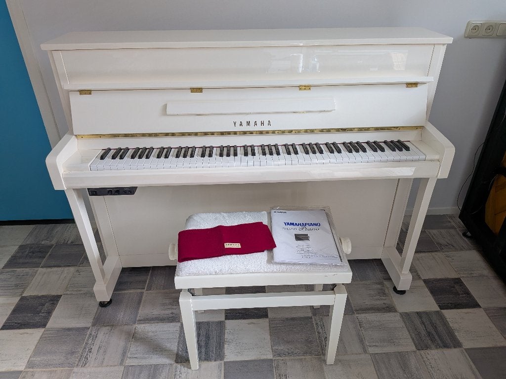 Yamaha Silent piano B2,origineel,zeer mooie staat.2010,wit., Enlèvement, Blanc, Piano