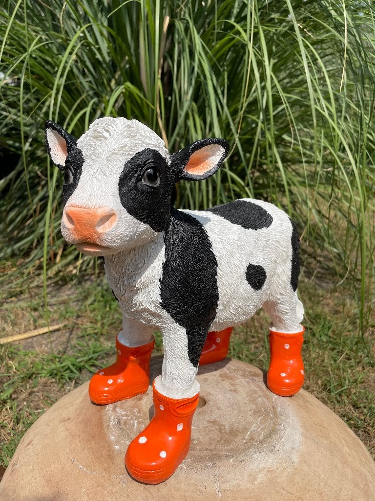 Kalf koe Oranje regenlaarsjes tuin boerderij 30cm, Tuin en Terras, Ophalen of Verzenden, Nieuw, Kunststof, Dierenbeeld