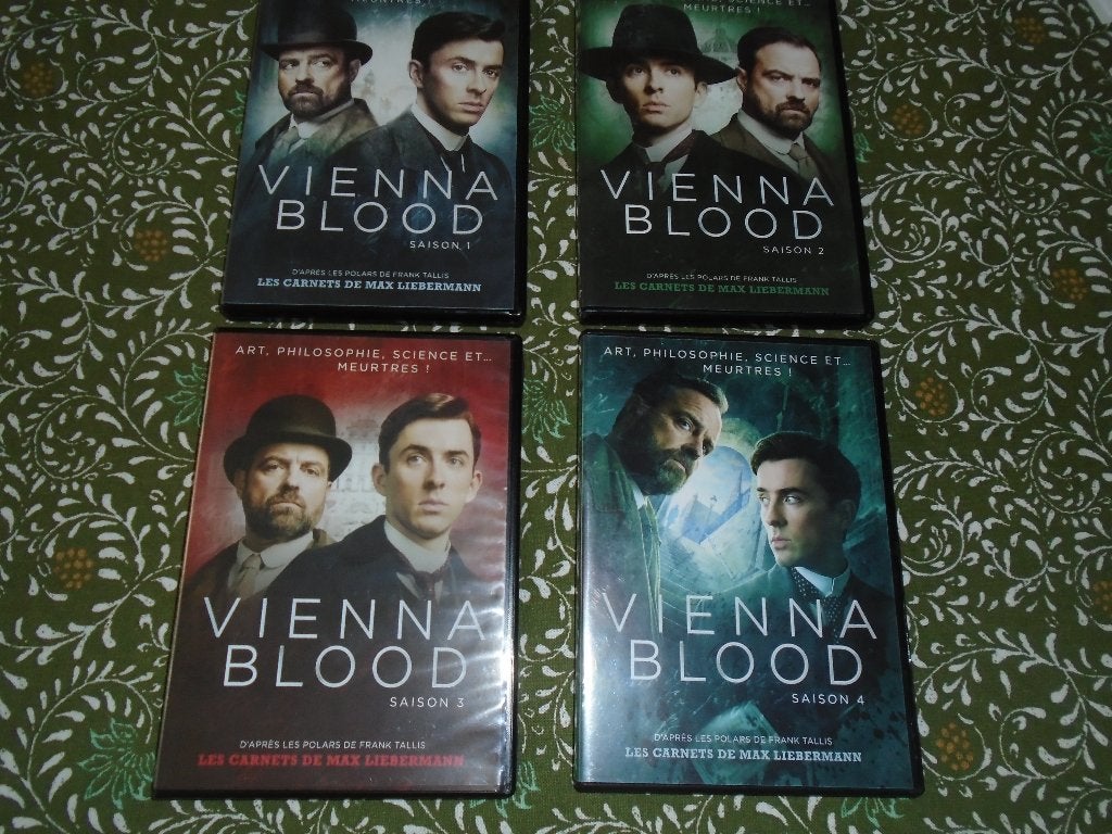 DVD - SERIES POLICIER - VIENNA BLOOD S1 à 4, CD & DVD, Saison 1, Enlèvement ou Envoi, Français, Comme neuf