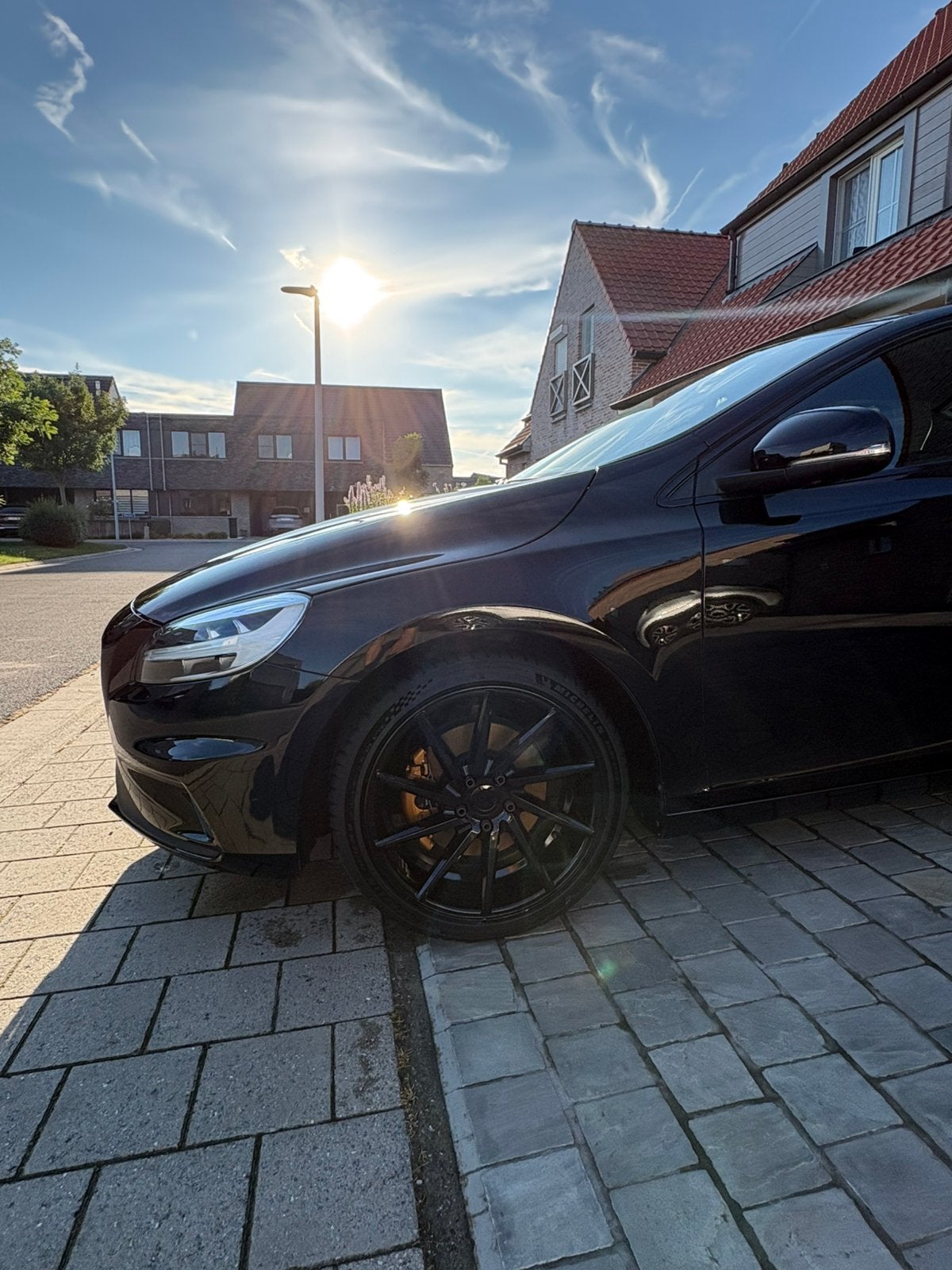 Volvo v40 T2 r-design, 4 cilinders, Alcantara, Zwart, Particulier
