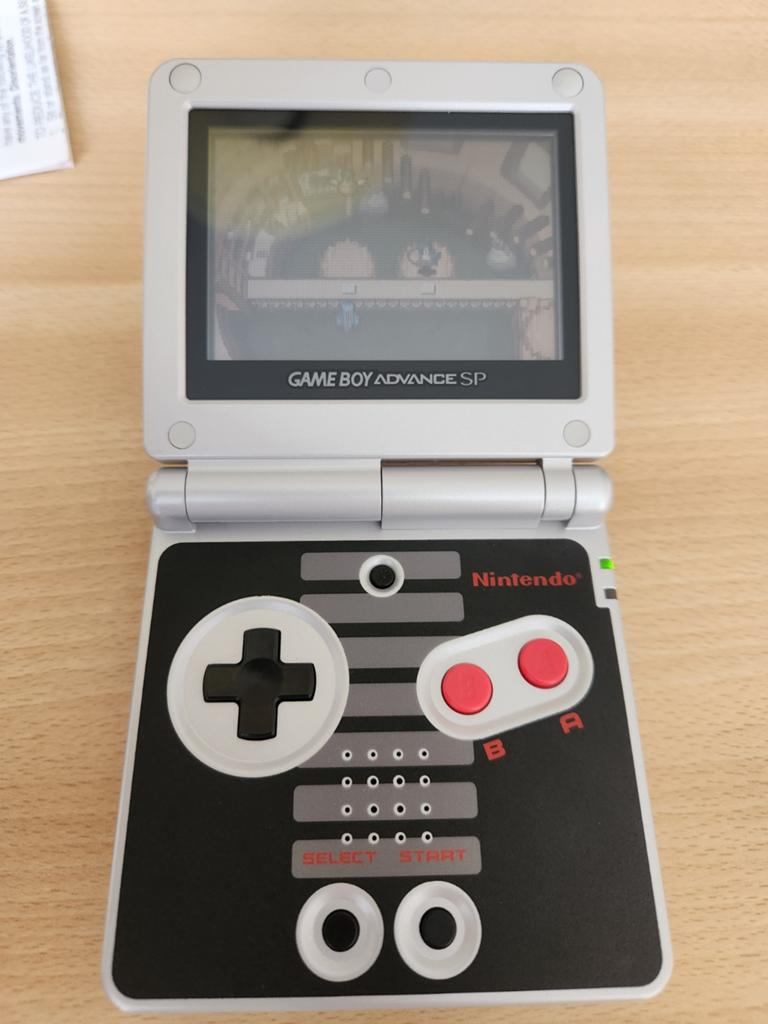 Nintendo game boy advance NES edition, Consoles de jeu & Jeux vidéo, Consoles de jeu | Nintendo Game Boy, Game Boy Advance