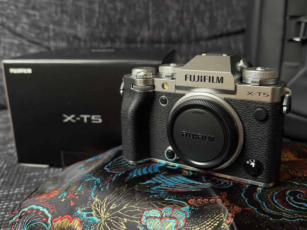 Boundle for Fujifilm X-T5 + Fujinon XF 16-55mm, Enlèvement ou Envoi, Comme neuf, Reflex miroir, 40 Mégapixel