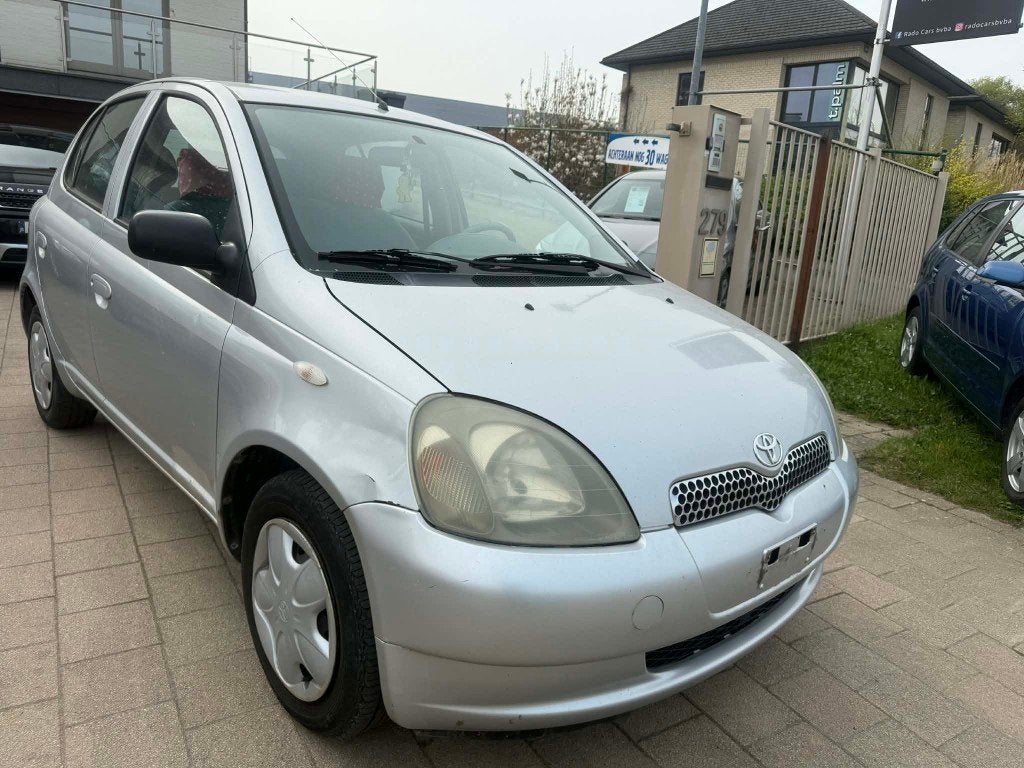 Toyota Yaris, Argent ou Gris, Achat, 63 kW, Entreprise