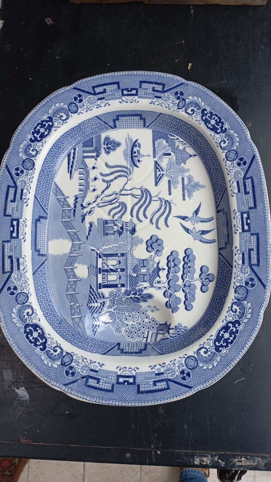 Grote Staffordshire Willow Pattern vleesschaal, Antiek en Kunst, Antiek | Wandborden en Tegels, Ophalen of Verzenden