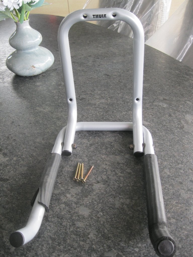 thule alu muurbeugel/wandhouder vr. fietsen en fietsendrager, Ophalen