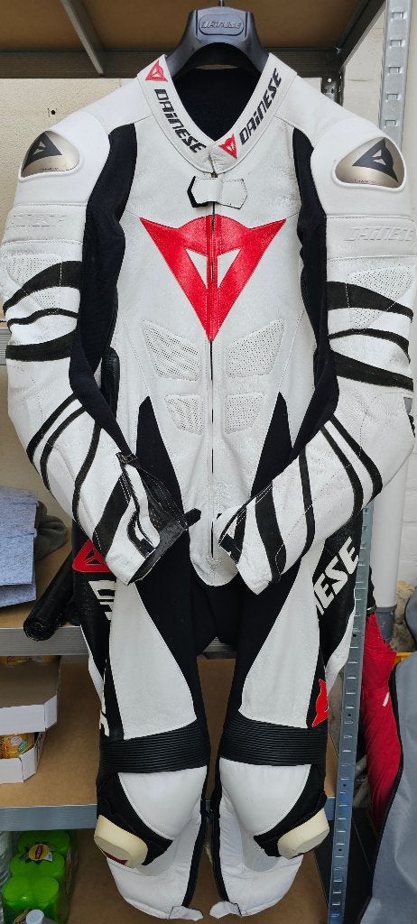 Dainese Trickster ééndelig Racepak moto maat 52, Motoren, Kleding | Motorkleding, Ophalen, Dainese, Tweedehands, Heren