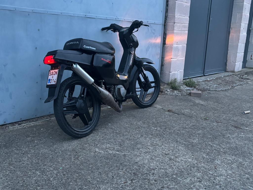 Honda Wallaroo 70 cc a klasse, Fietsen en Brommers, Brommers | Tomos, Zo goed als nieuw, Ophalen