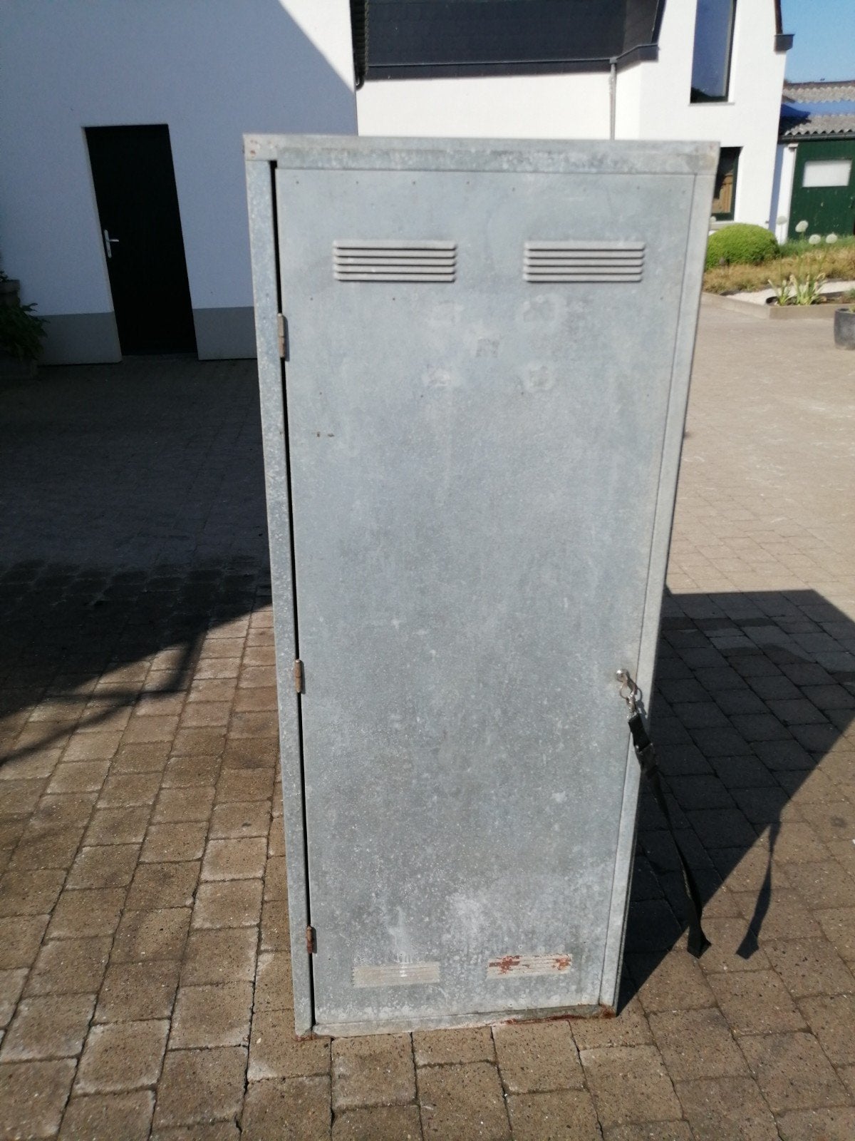 Kast voor paardrijtuig, Ophalen