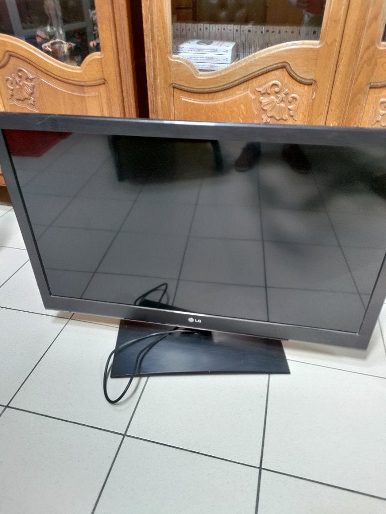 TV LG 87cmx56cm bords compris, Enlèvement, Utilisé, LED, LG