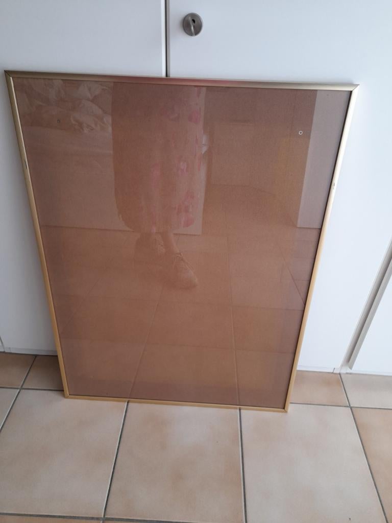 Kader in glas, Ophalen