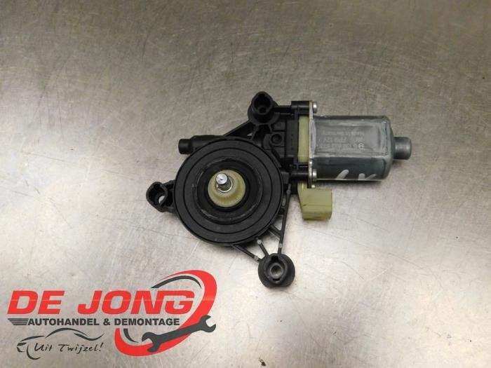Moteur de vitre portière d'un Volkswagen Caddy, Volkswagen, -, 3 mois de garantie, Utilisé