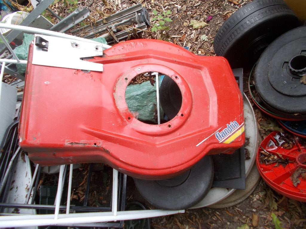 Grasmaaier chassis en opvanbak van een oude FLANDRIA, Tuin en Terras, Grasmaaiers, Ophalen of Verzenden, Gebruikt