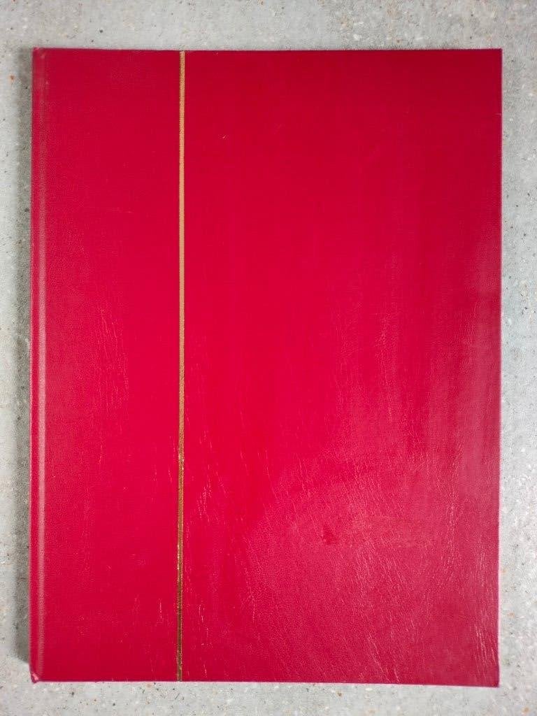 album de timbres rouge avec 10 pages blanches (vide), Timbres & Monnaies, Enlèvement ou Envoi, Album de collection