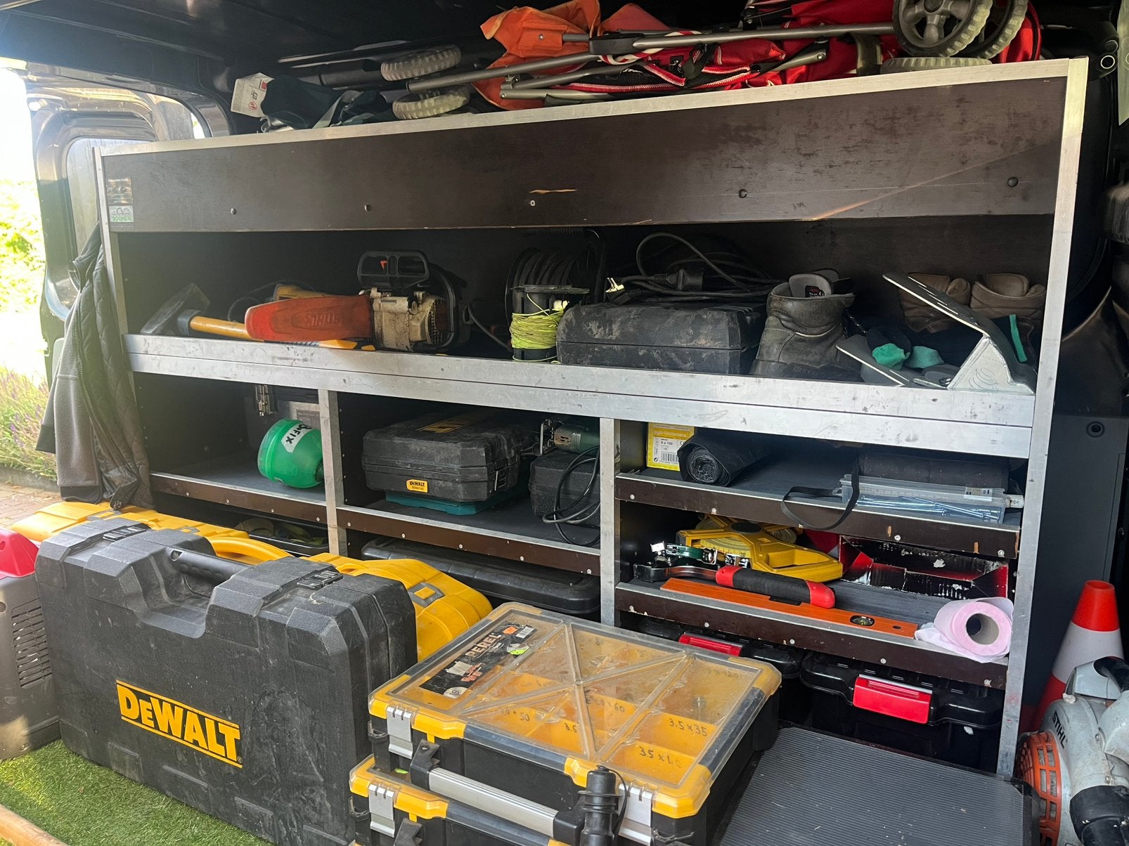 Kast. Autokast. Werkbus. Inrichting, Auto diversen, Aanhangers en Bagagewagens, Ophalen, Zo goed als nieuw