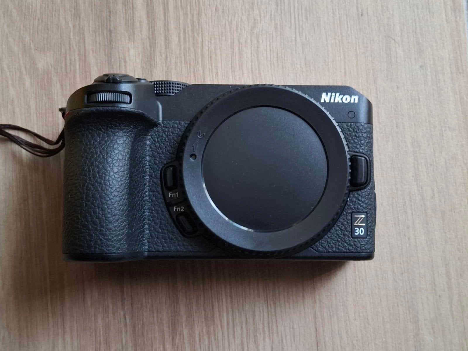 Nikon Z30 Z 30 mirrorless compact Z systeem vlog camera, Audio, Tv en Foto, Fotocamera's Digitaal, Lensdop, Ophalen of Verzenden